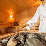 Pravidelné saunovanie pomôže vyliečiť tieto problémy. Stačí si vybrať tú správnu.