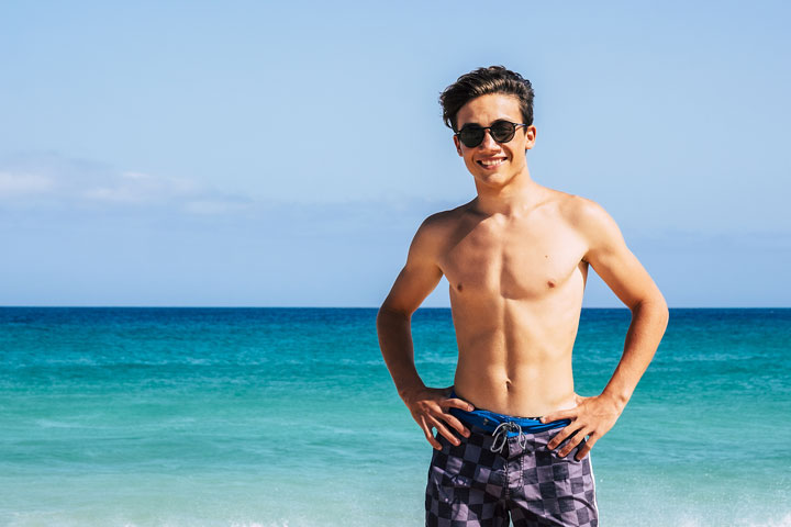 Užite si leto v štýlových pánskych plavkách, v ktorých čo najlepšie vynikne vaša postava