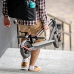 5 vecí, na ktoré si dávajte pozor pri kúpe elektrickej kolobežky