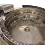 Vibračný podávací systém a jeho využitie v rôznych priemyselných odvetviach