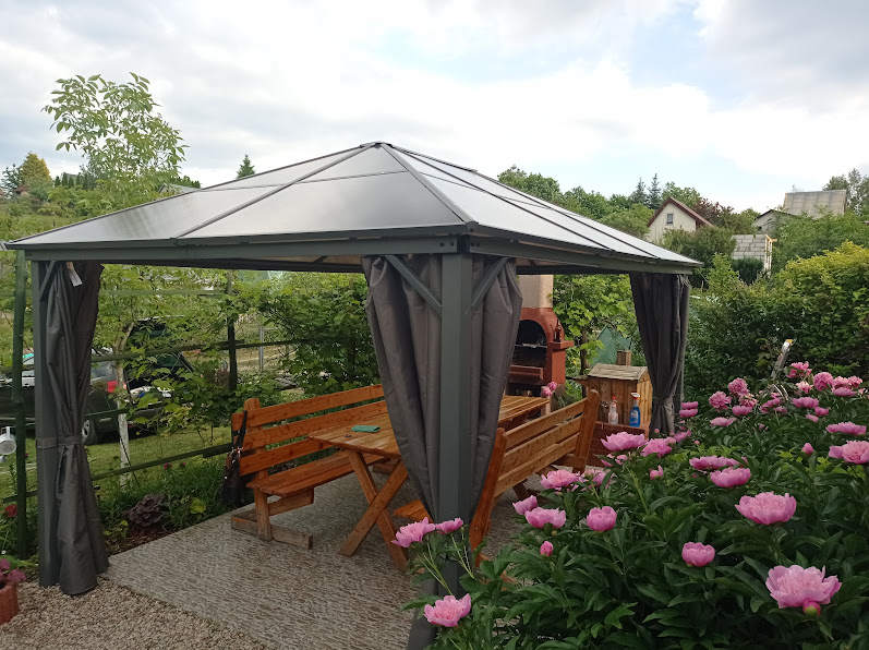 Polykarbonátový záhradný pavilón, foto: gardenway.sk