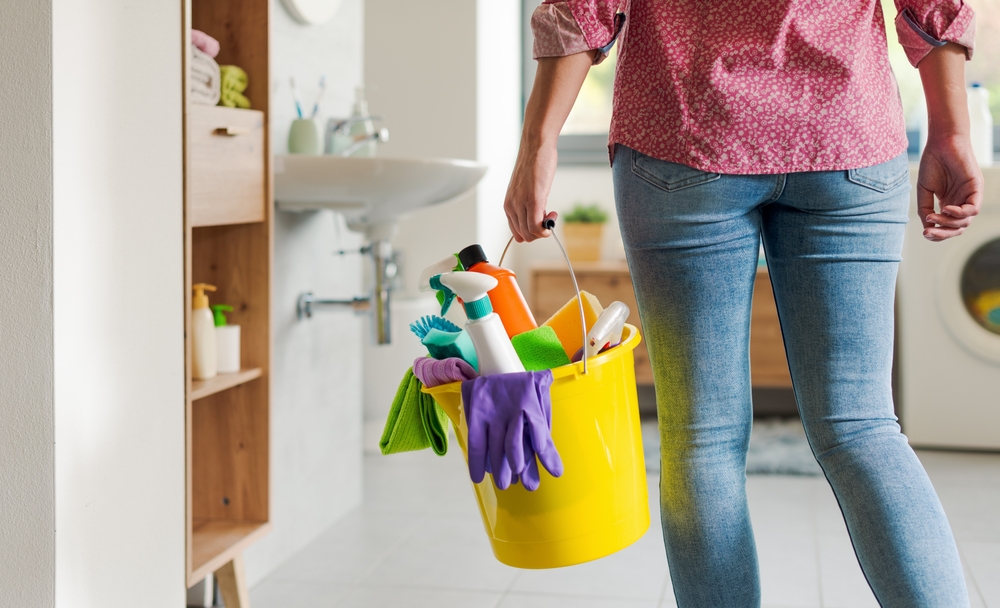 Ako dokonale vyčistiť sprchový kút a záchod – tipy na efektívne čistenie a udržanie hygieny.